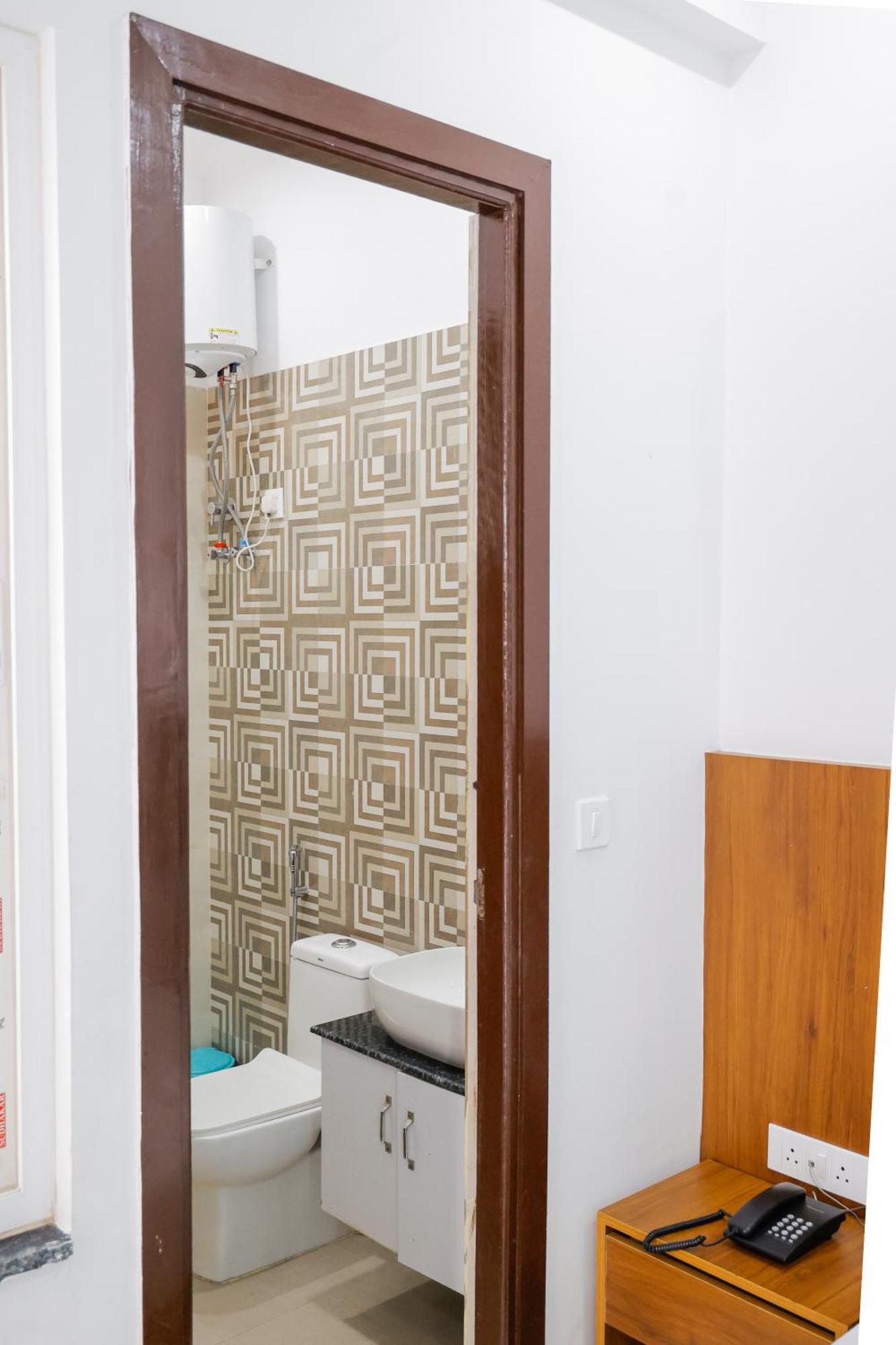Hotel Parth Inn Rishīkesh Eksteriør billede