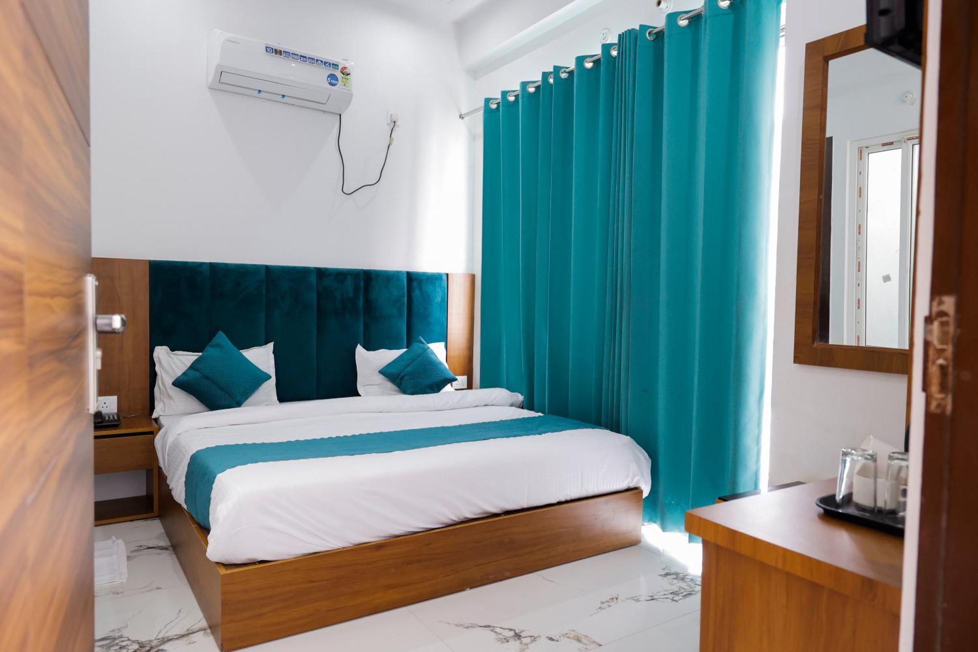 Hotel Parth Inn Rishīkesh Eksteriør billede