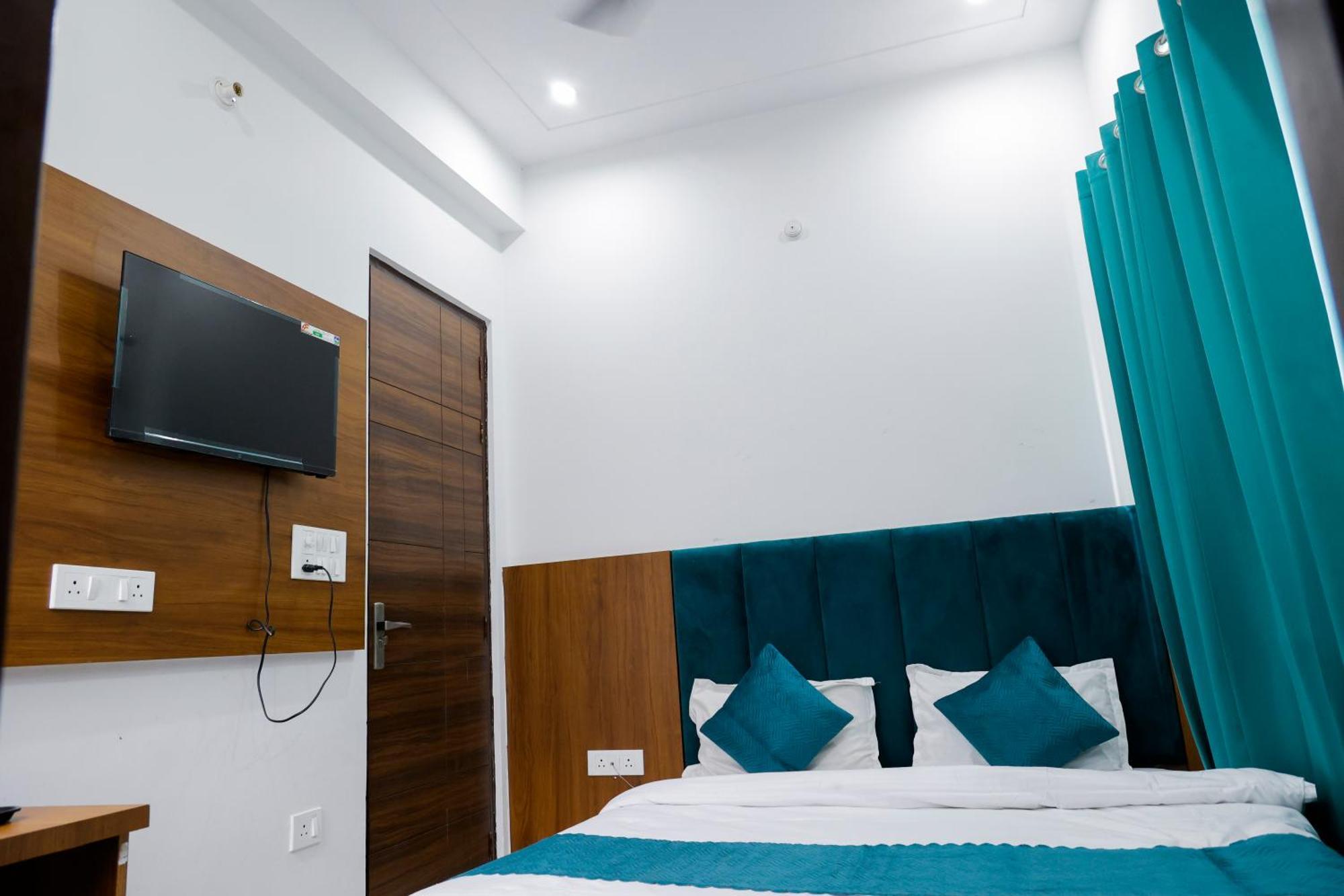 Hotel Parth Inn Rishīkesh Eksteriør billede