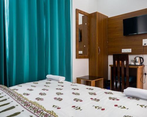 Hotel Parth Inn Rishīkesh Eksteriør billede