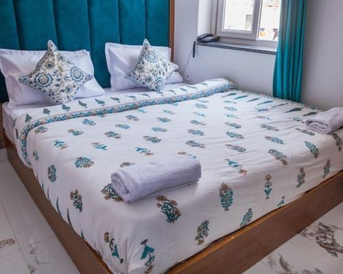 Hotel Parth Inn Rishīkesh Eksteriør billede